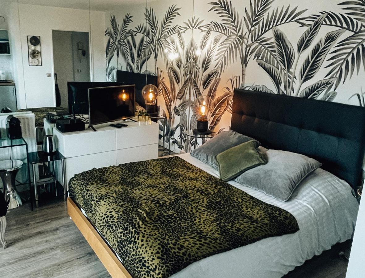Beautiful Modern Fully Furnished Studio Levallois-Perret Exterior photo